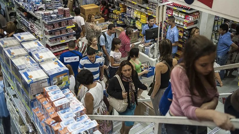 Câmara dos Deputados aprova reajuste em limite de MEIs e aceita perdão de dívidas ao setor