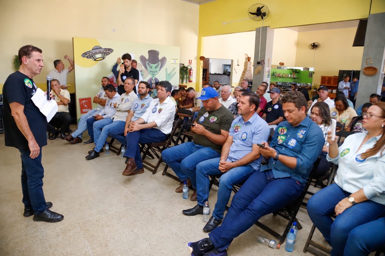 Vanderlan reúne 17 prefeitos do Nordeste goiano por articulação à reeleição