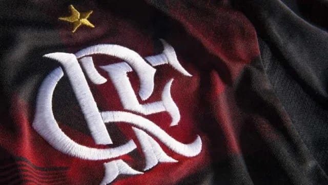 Bap rejeita compras e mira jogadores livres para o Flamengo em 2027