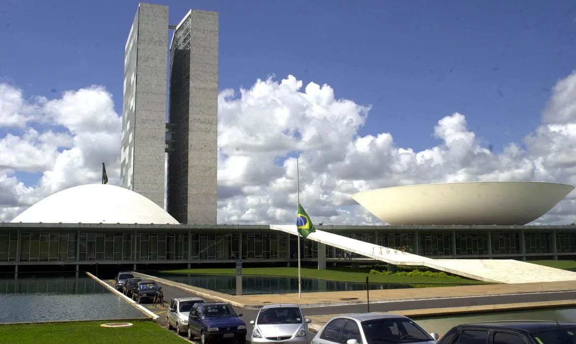 PT cresce, bolsonarismo recua e centrão amplia maioria: saiba como fica a bancada de Pernambuco em Brasília a partir de