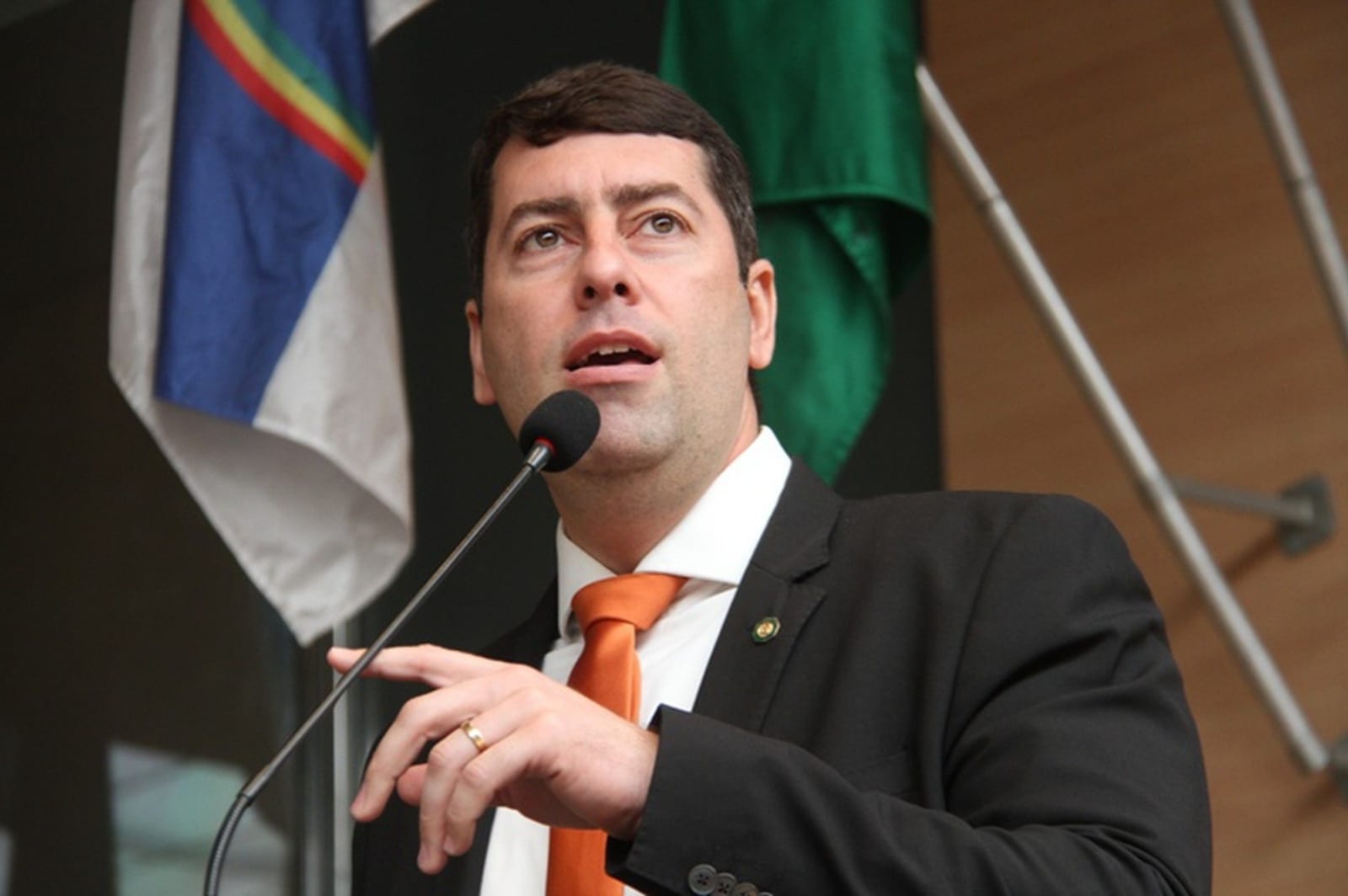Samuel Salazar é eleito presidente da Câmara do Recife