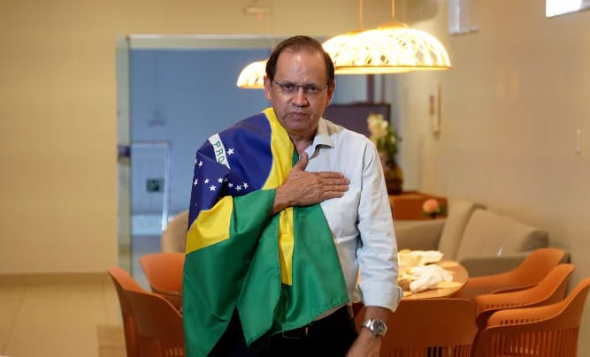 TRE-TO manda recolher panfletos de Eli Borges e aplica multa de R$ 10 mil