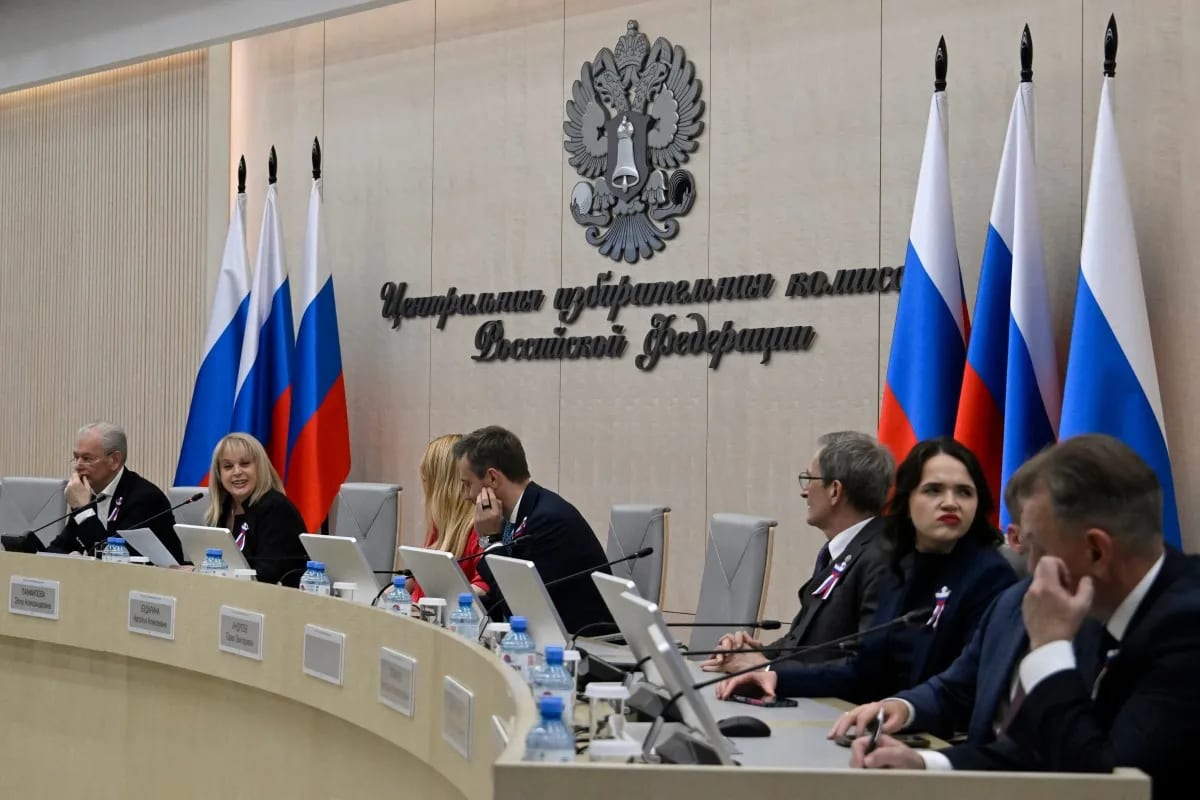 Rússia Unida amplia maioria na Duma; dezenas de veteranos são eleitos