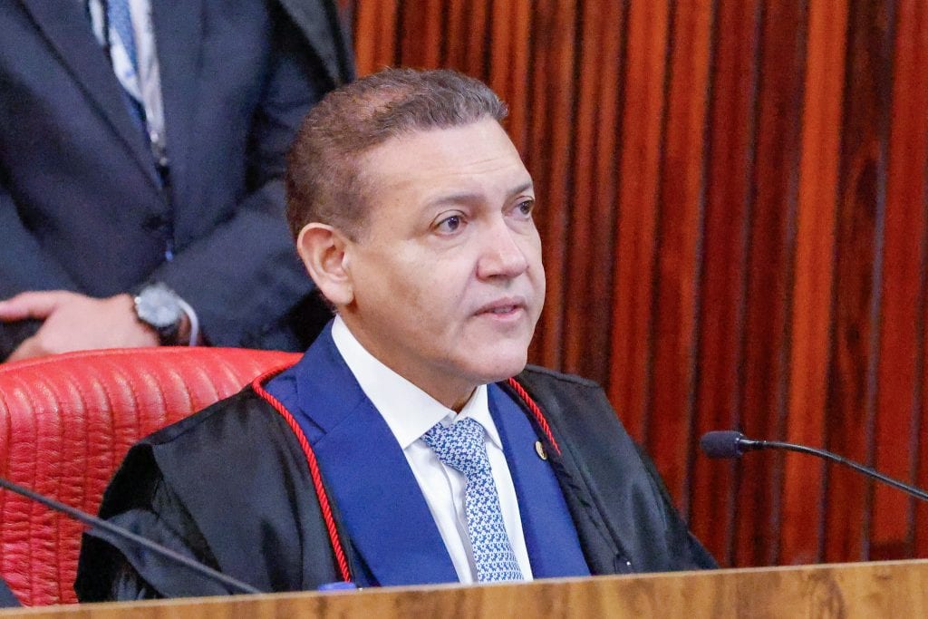 Mensagens mostram festa de Daniel Vorcaro para o ministro do Supremo Kassio Nunes Marques com garotas de programa