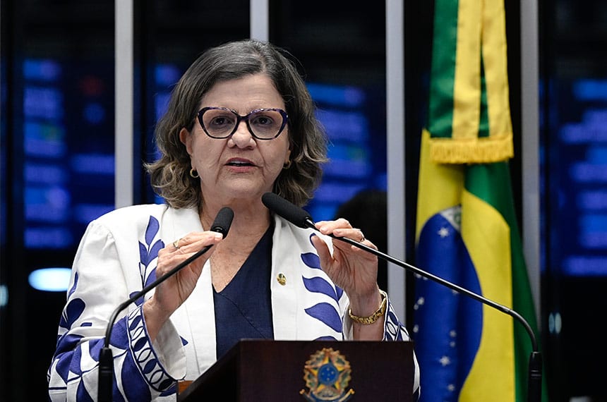 Teresa Leitão pede que STF mantenha piso salarial para professores temporários