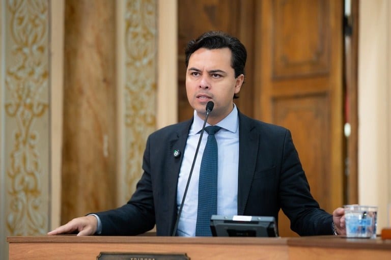 TRE determina que Jeffrey Chiquini remova vídeo contra Gleisi Hoffmann