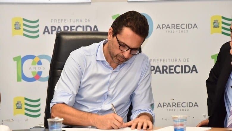 Prefeito Vilela propõe programa Acelera Aparecida para atrair empresas e gerar empregos