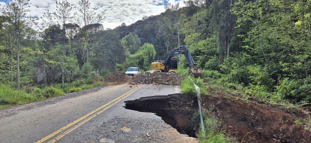 Estrada Velha inicia reconstrução de ponte após danos causados pelas chuvas