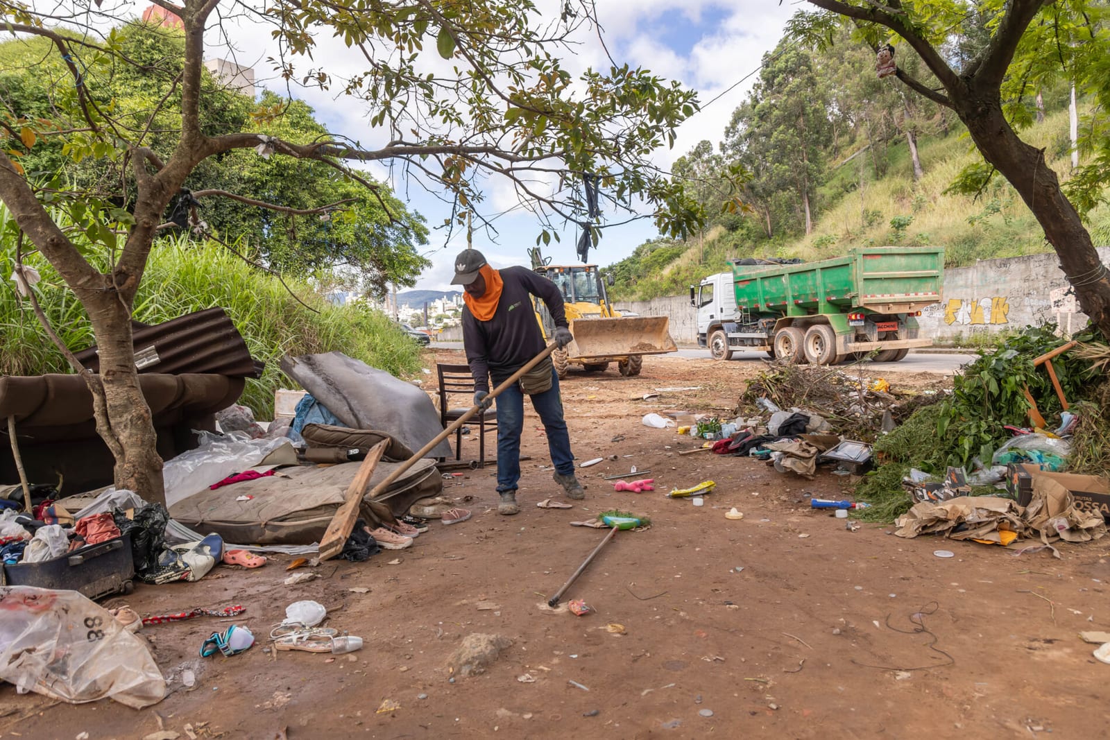 Prefeitura intensifica ações de cuidado e conservação dos espaços públicos no Jardim São Camilo