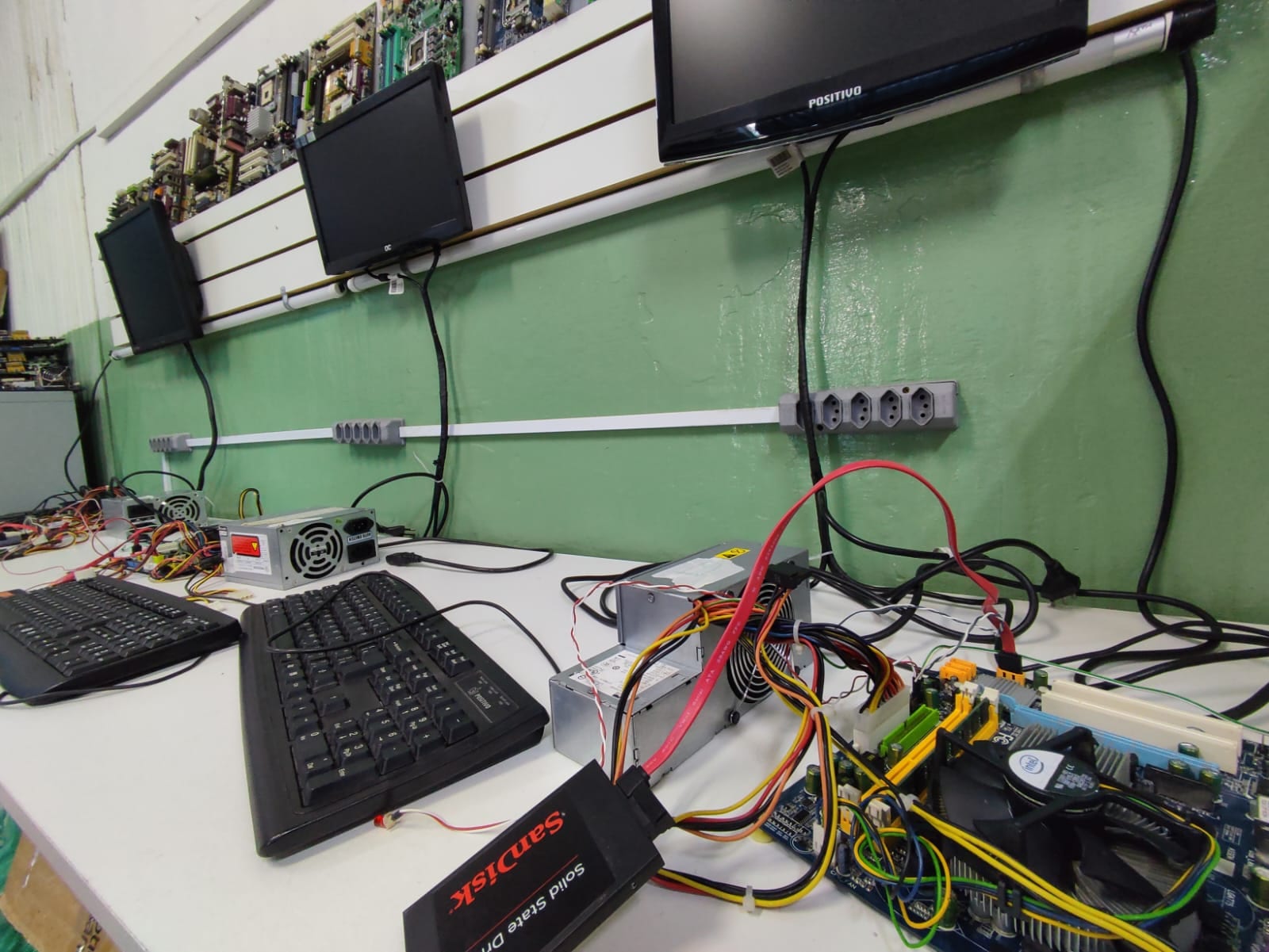 Escola General Neto abre inscrições para curso técnico em informática
