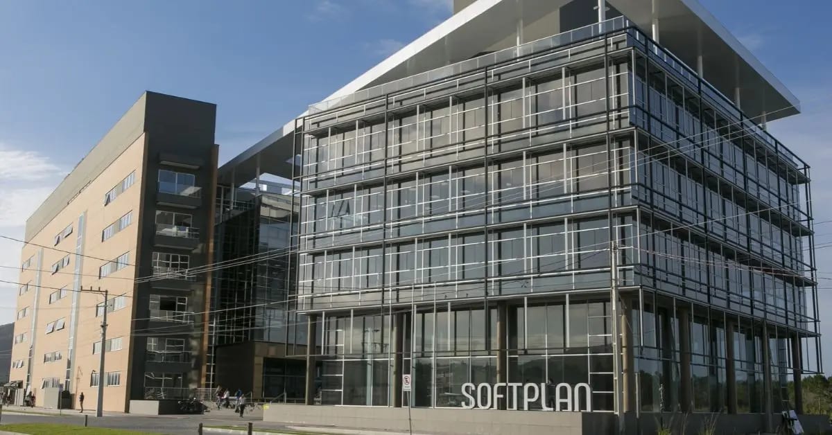 Salário de R$ 7 mil: empresa de Florianópolis abre 10 vagas para trainee em inteligência artificial
