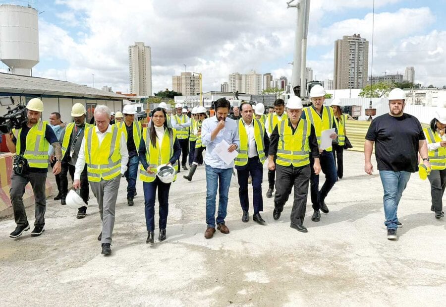 Ricardo Nunes vistoria obras da estação Aricanduva e do BRT Aricanduva