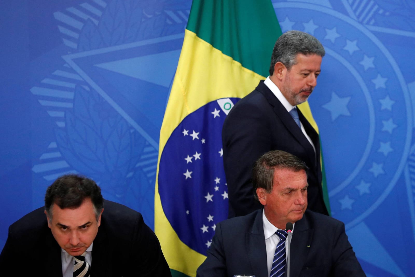 Voto impresso, extinção de municípios e corte de salário: veja propostas de Bolsonaro que Congresso travou