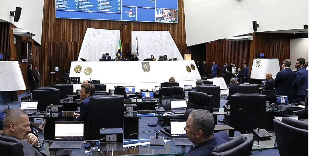 Bancadas da Assembleia Legislativa passam por mudanças, e lideranças avaliam cenário para a próxima legislatura