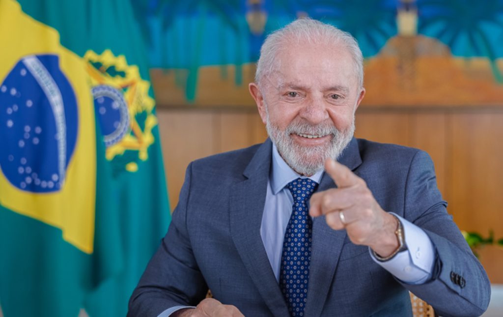 Lula é lançado como candidato à reeleição pelo PT neste domingo