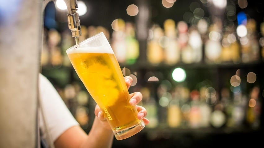 Quatro bares do Recife participam de disputa nacional pelo melhor serviço de chope