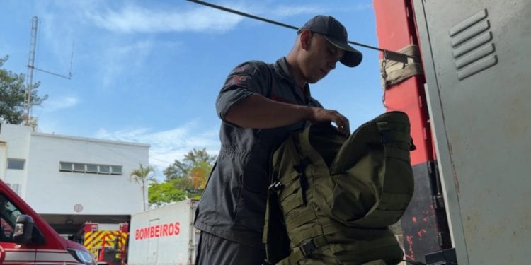 Estrutura do estado para combate aos incêndios no Amazonas embarca de Viracopos