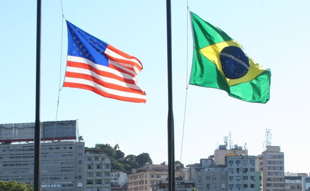 Embaixada dos EUA reconhece vitória definitiva de Lula apesar de críticas de Trump