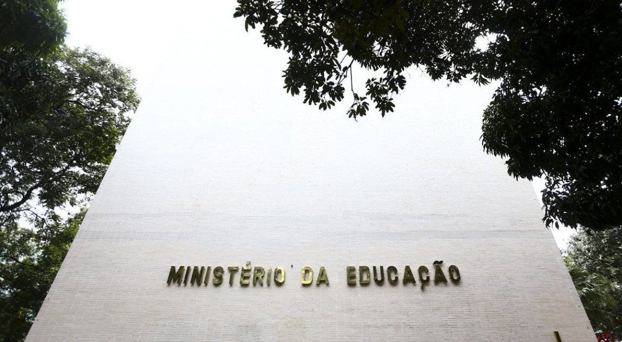 Novo sistema vai avaliar a qualidade dos cursos técnicos e acompanhar trajetória dos estudantes