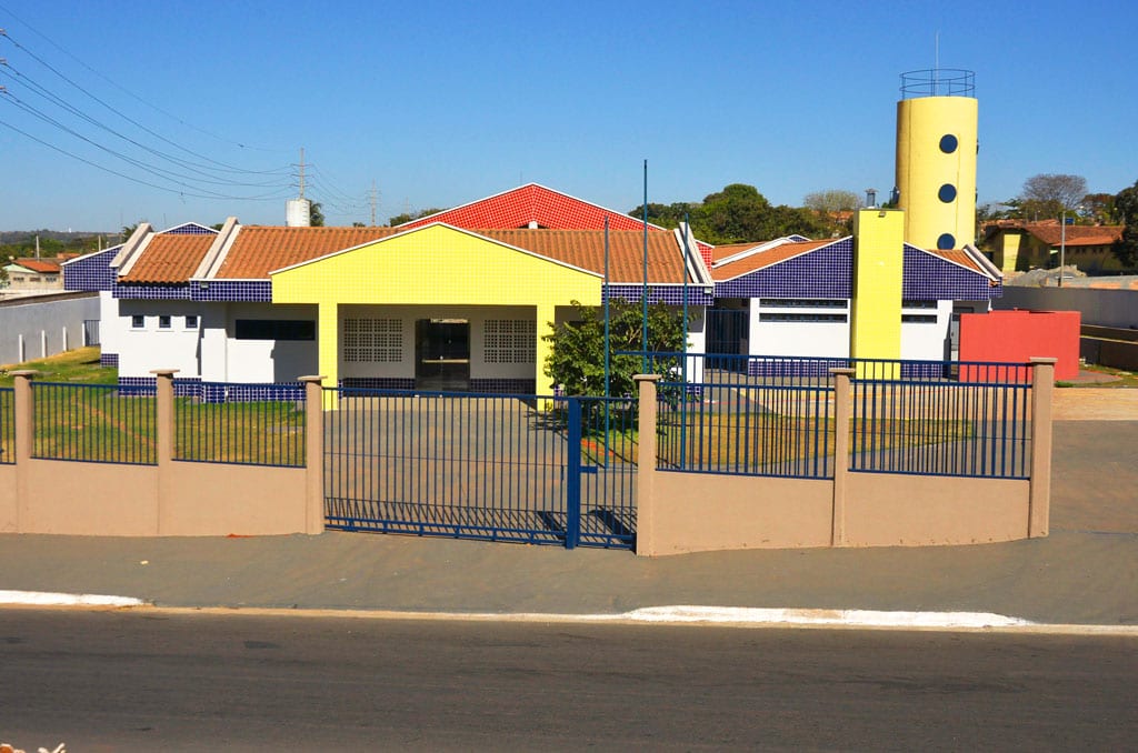 Aparecida autoriza empréstimo de até R$ 19,2 milhões para quatro escolas