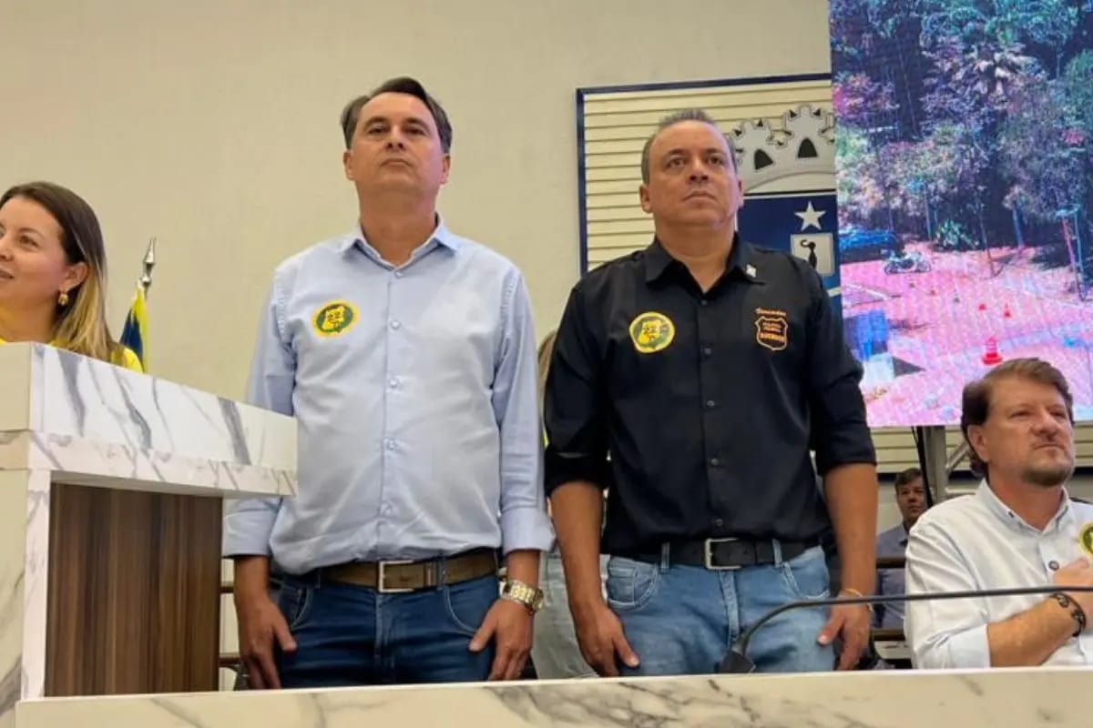 Vereadores do PL em Anápolis evitam tomar posição após rompimento de Márcio com Wilder