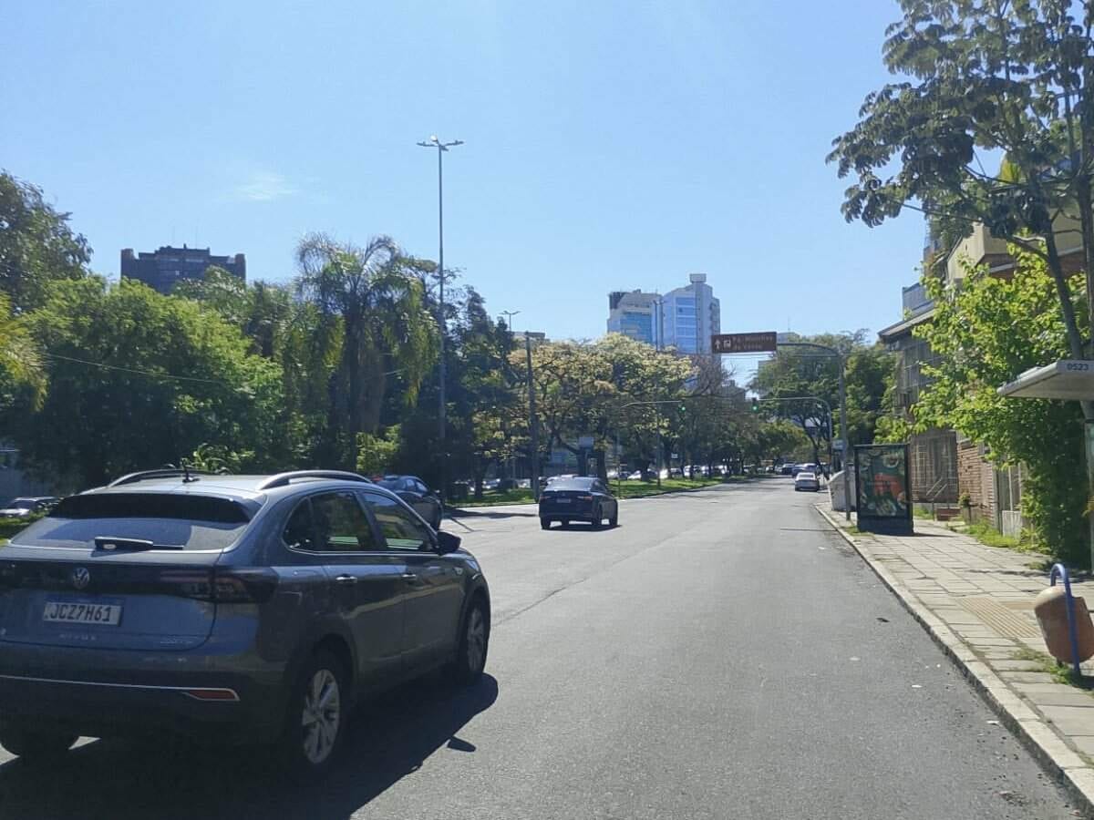 Smsurb conclui requalificação asfáltica da rua Mariante em Porto Alegre