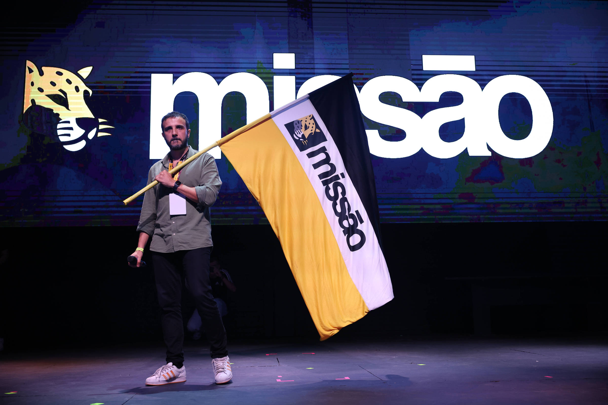 Entenda o 'Livro Amarelo', a base do programa do Partido Missão