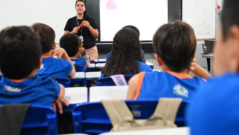 Prefeitura de Goiânia regulamenta repasse de emendas às escolas por decreto