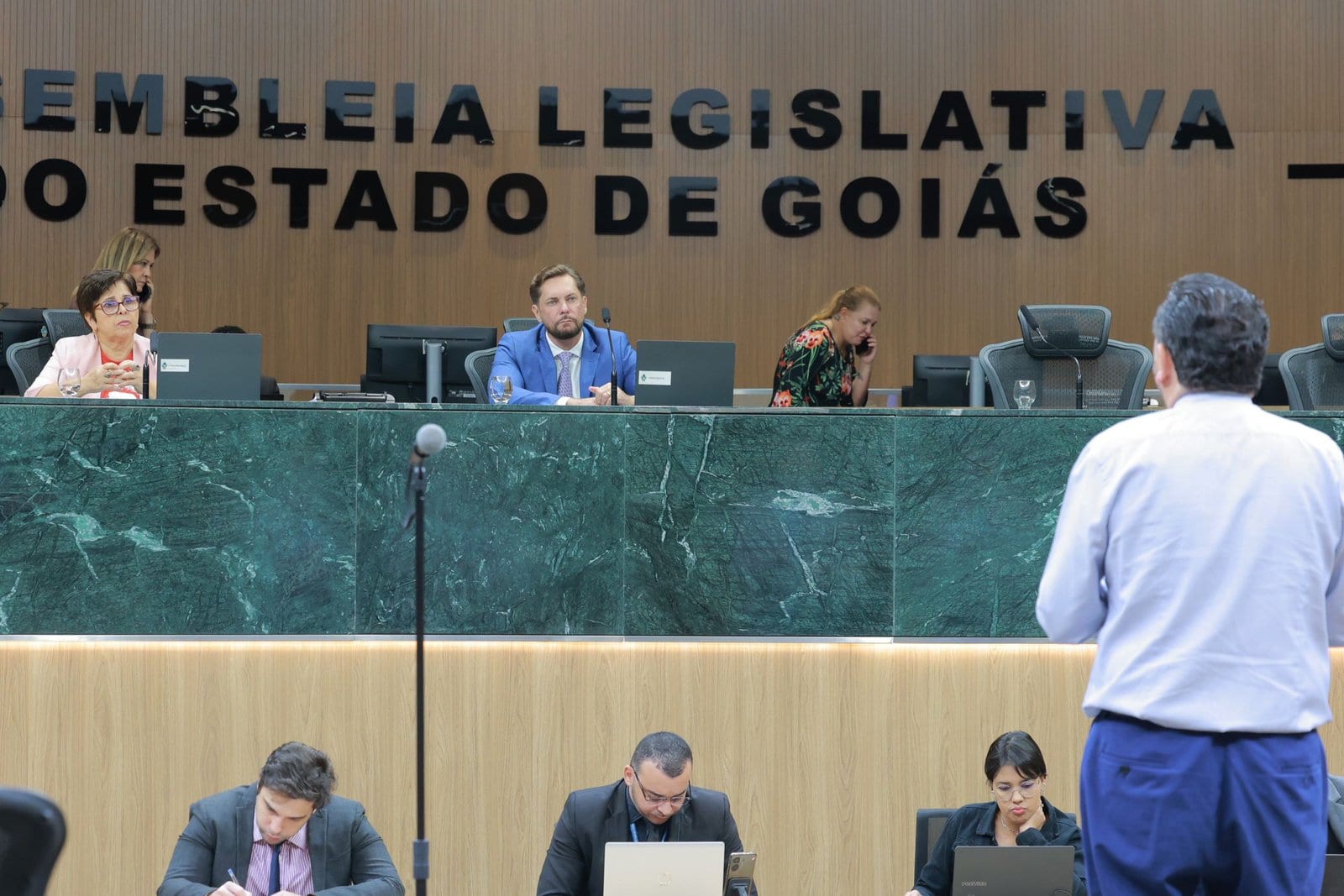 Estados / Goiás / Alego / Sessão Ordinária: Plenário da Assembleia Legislativa do Estado de Goiás, avaliza abono permanê