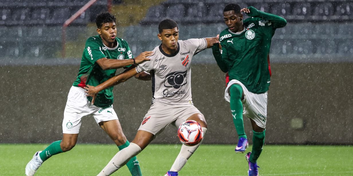 Universidade do Futebol propõe "Fair Play Social" à CBF para regulação da base