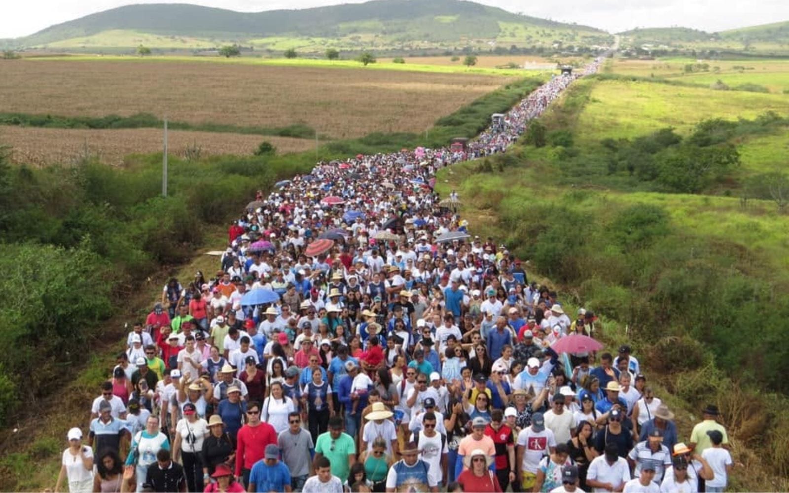Fé, identidade e política: Aparecida e Círio de Nazaré mostram a força da religiosidade na vida dos brasileiros