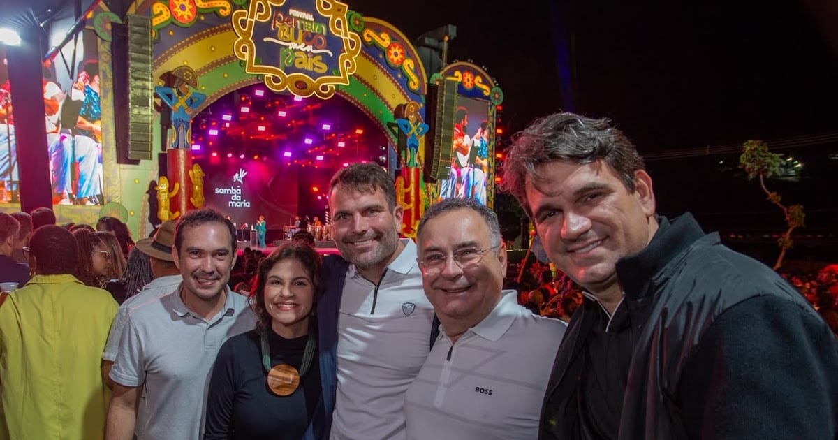 Zeca visita Pernambuco Meu País em Arcoverde com Priscila Krause e candidatos
