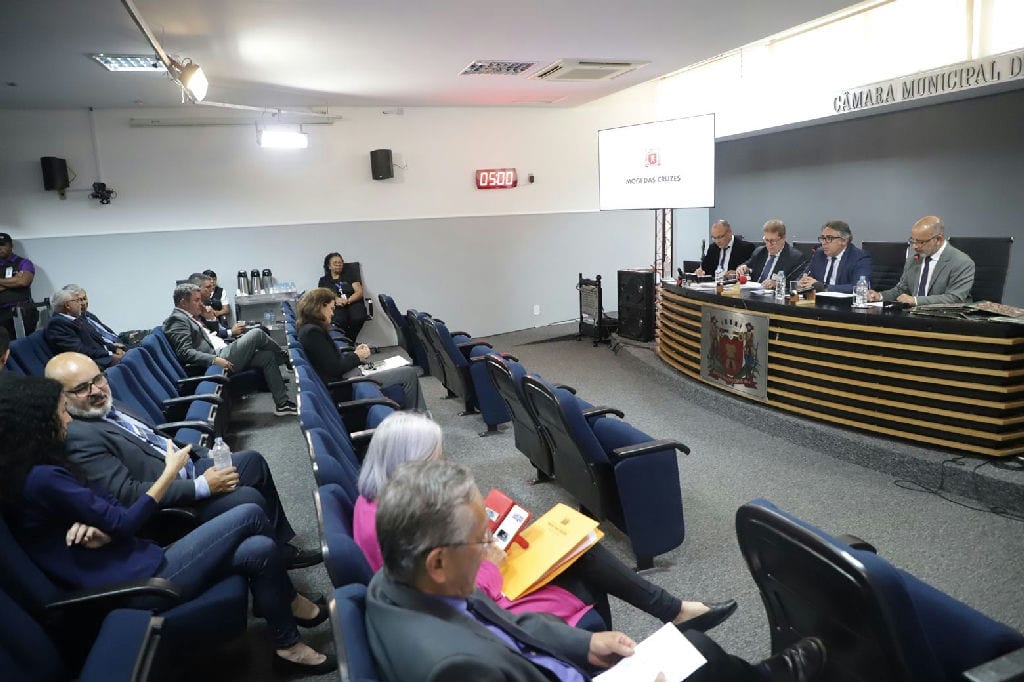 Câmara aprova gratificação para quem fiscaliza merenda após irregularidades