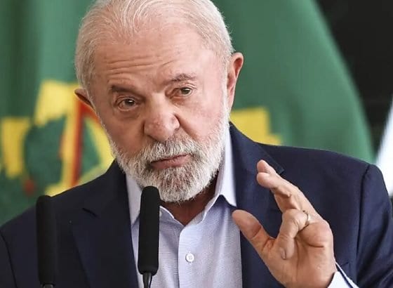 AVALIAÇÃO – Lula ‘flerta com o fracasso’ porque ‘não aprendeu nada’, diz Folha