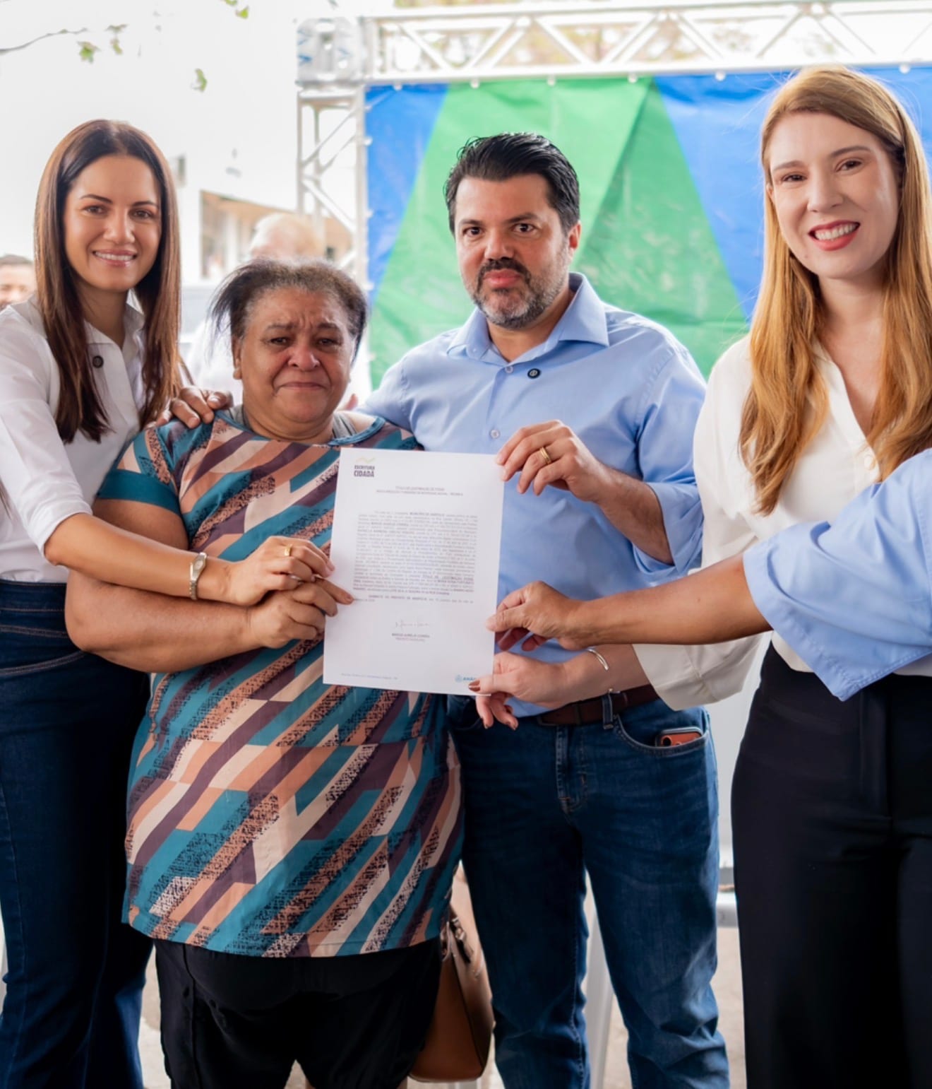 Anápolis entrega 250 títulos de legitimação de posse no Novo Paraíso