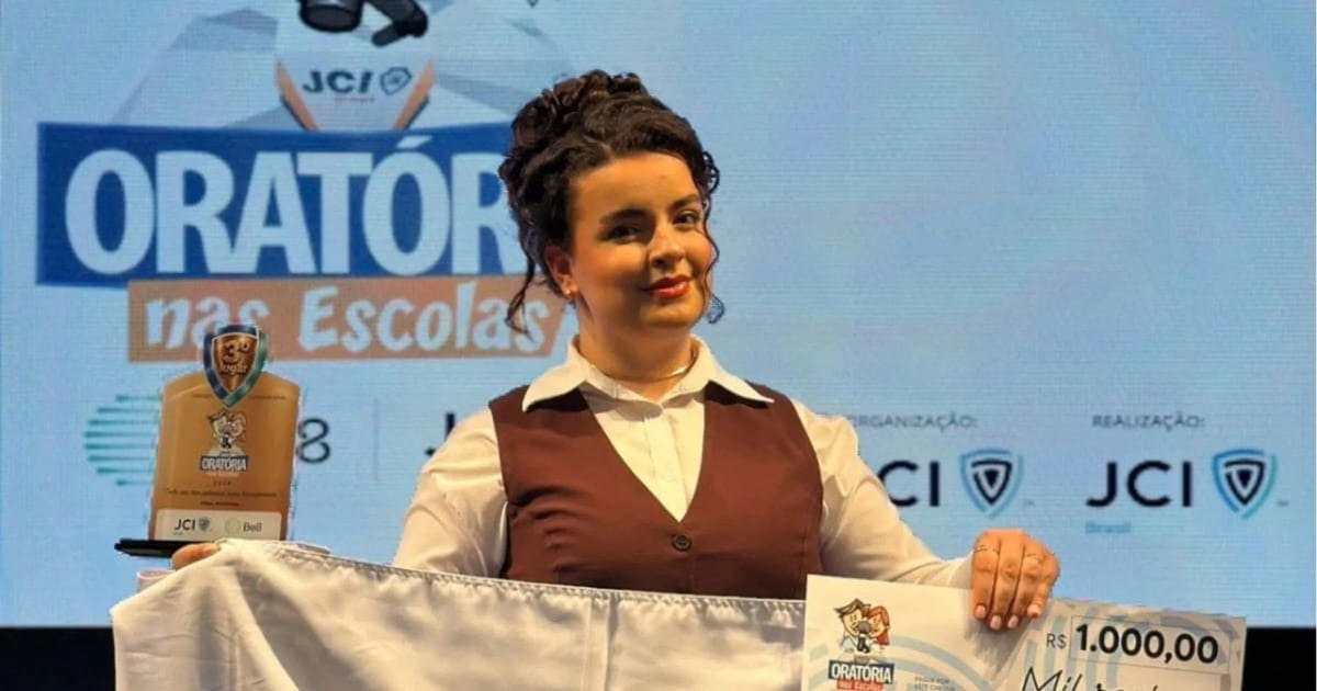 Arvorezinhense conquista 3º lugar em concurso nacional de oratória em Lajeado