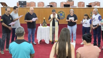 Imagem de Nossa Senhora Aparecida visita a Câmara de Olímpia