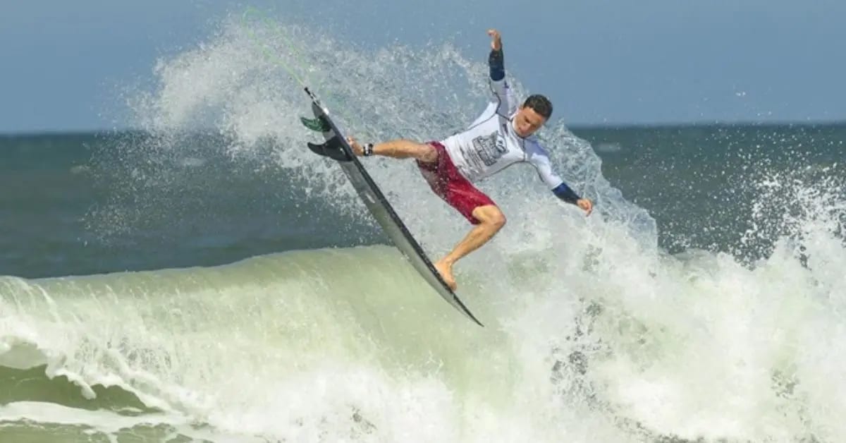 Guarda do Embaú, em Palhoça, recebe disputas de surf com R$ 600 mil em premiação