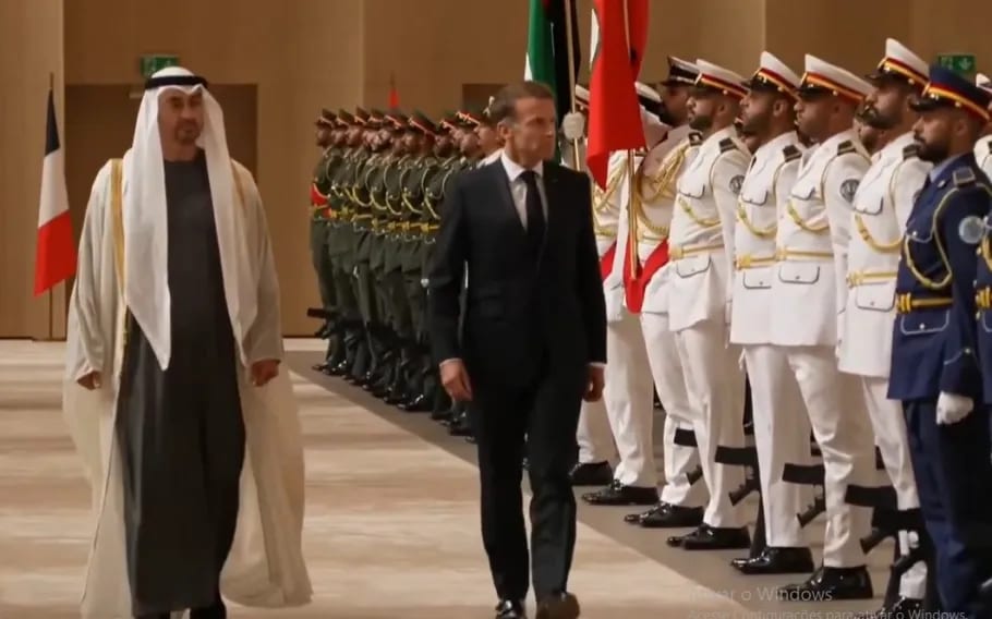 Macron viaja ao Kuwait enquanto distúrbios se espalham pela França