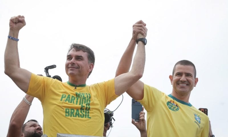 Douglas Ruas lança candidatura ao governo em Copacabana ao lado de Flávio