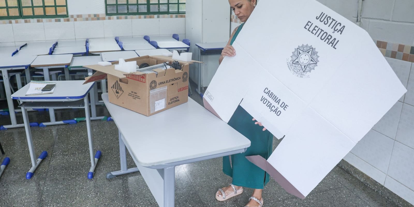 Véspera do Segundo Turno: Últimos Atos de Campanha e Auditoria das Urnas Eletrônicas