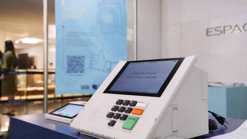 Teste de integridade confronta voto em papel com resultado da urna eletrônica