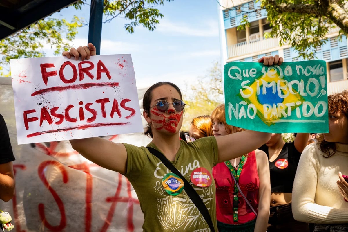A urgência e o fascismo ‘fungam no cangote’, por Marcelo Karloni