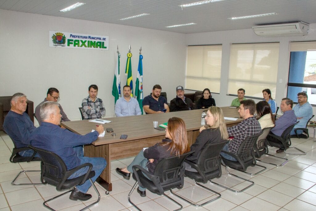 Reunião do Secretariado de Faxinal alinha ações e projetos administrativos