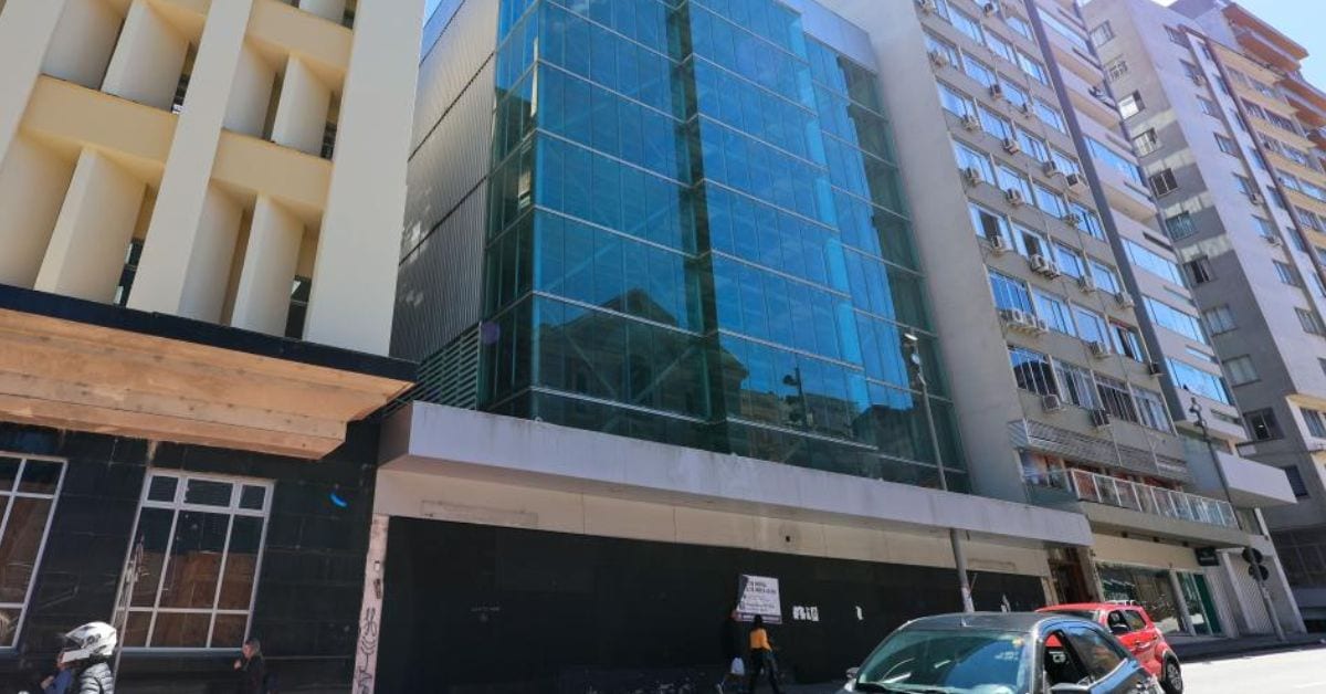 Imóvel que seria sede do Arquivo Público vai a leilão e MPSC reage em Florianópolis