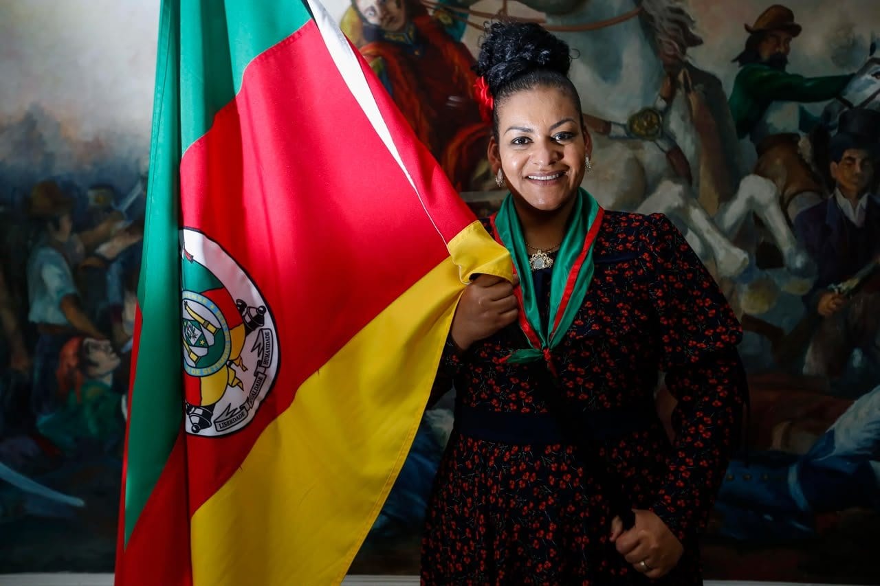 Primeira mulher negra a assumir a Cultura do RS, Liliana Cardoso é tradicionalista e filha de Oxum