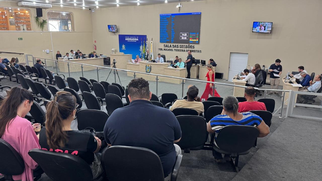 Câmara de Andradina aprova pacote sobre orçamento, sustentabilidade e homenagens