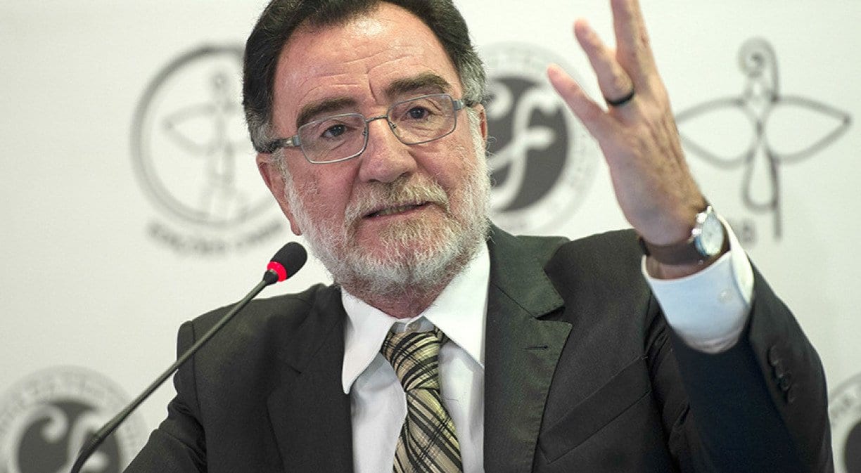 Patrus descarta federalizar Codemig e Cemig, mantém Copasa privada sob condições