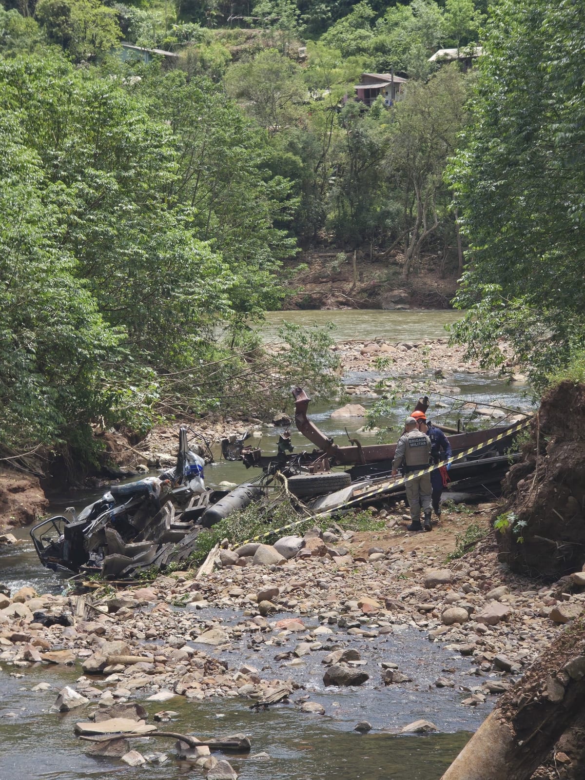 Identificado caminhoneiro morto em capotamento entre Dois Lajeados e Cotiporã