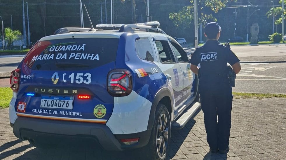Homem ignora medida protetiva, invade quintal de casa e acaba preso pela Guarda Municipal em São Vicente